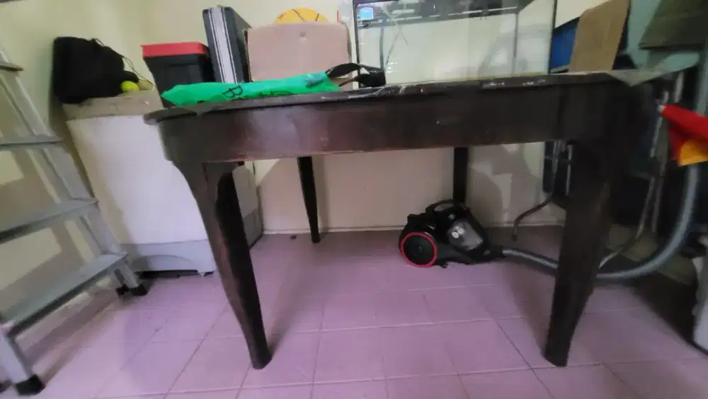 Meja makan oval jati