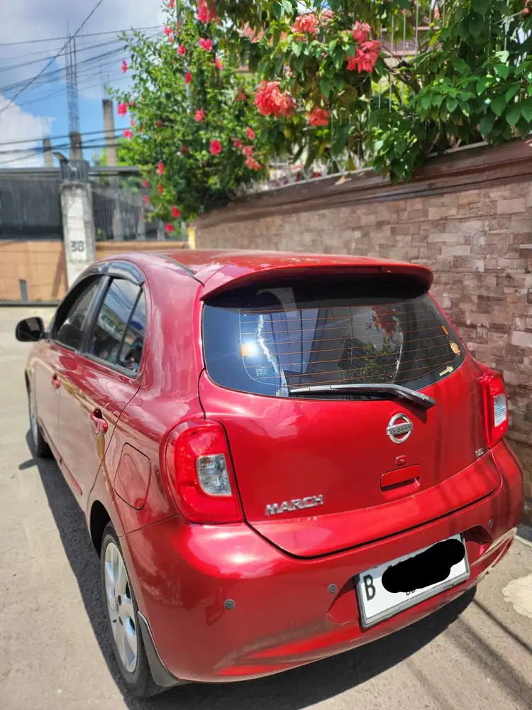 Nissan March 2016 XS 1,5 Manual Pribadi Istimewa