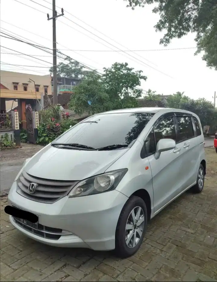 Honda Freed 2009 Bensin