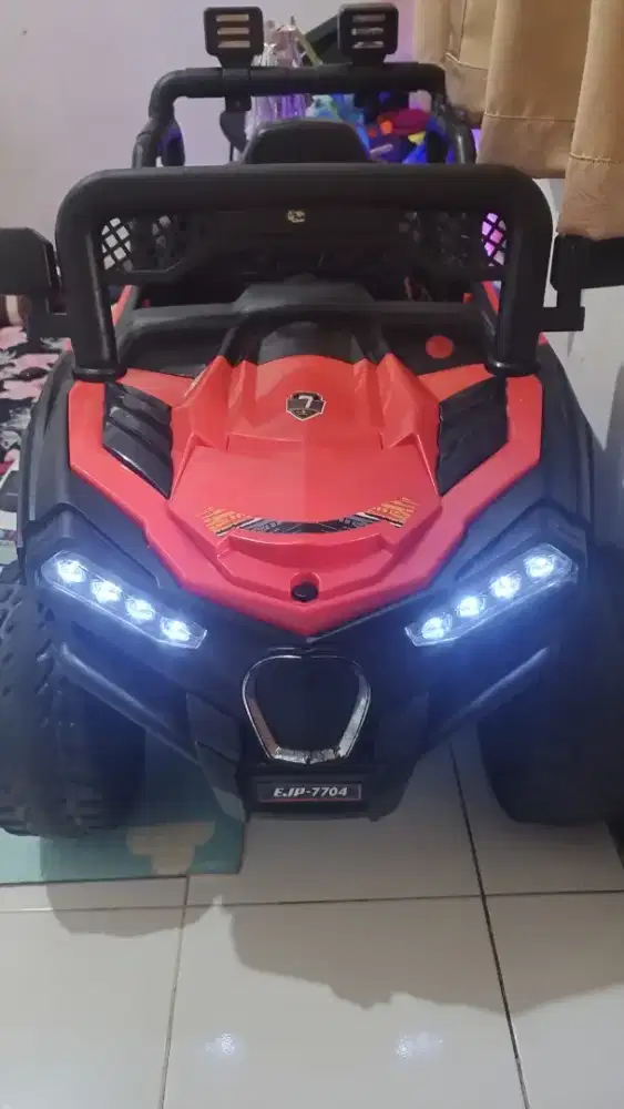 Mobil aki + remote EJP 7704