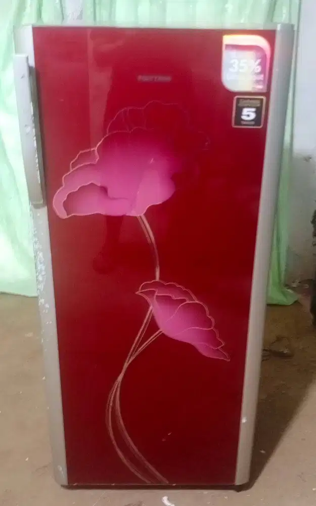 Kulkas 1 pintu POLYTRON.Mesin original pabrik belum rusak