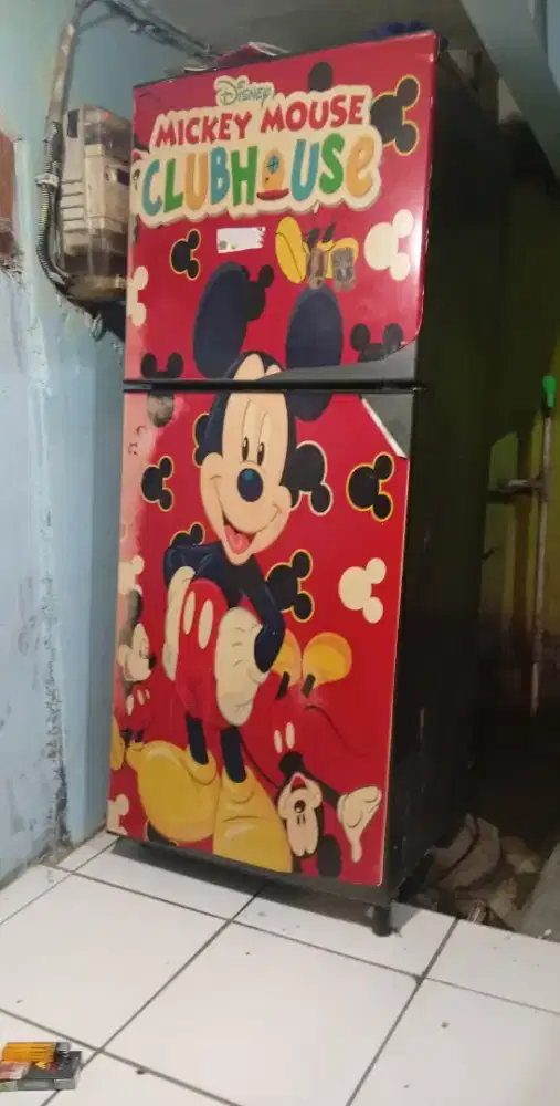 Kulkas 2 pintu , aquos