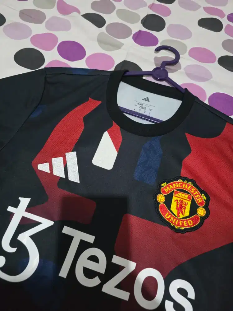 ADIDAS Jersey MANCHESTER
UNITED 24/25 PRE MATCH JERSEY - Preloved