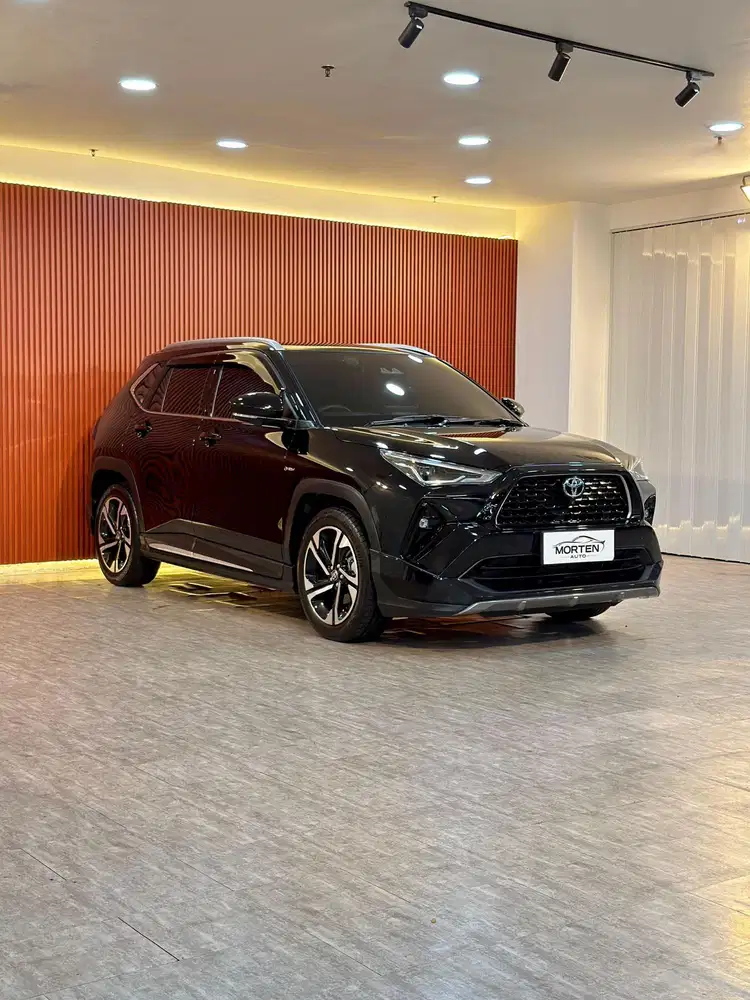Toyota Yaris Cross S HEV GR Sport TSS 2023 Odo 10 Ribu Record Garansi