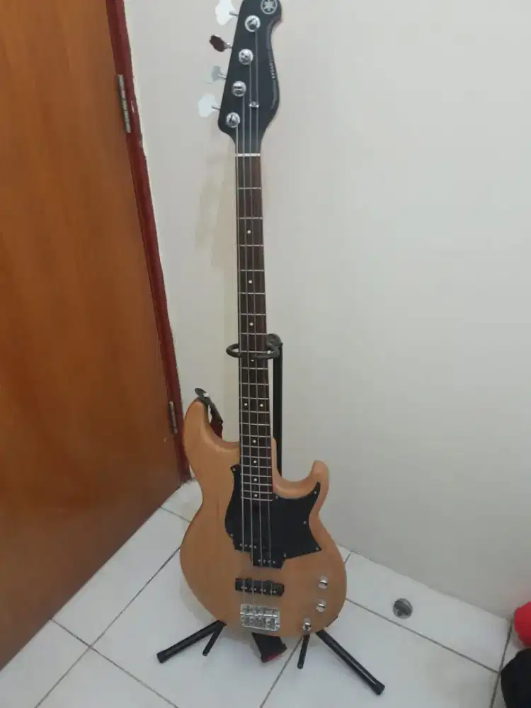 Di jual cepat yamaha bass yamaha bb234
