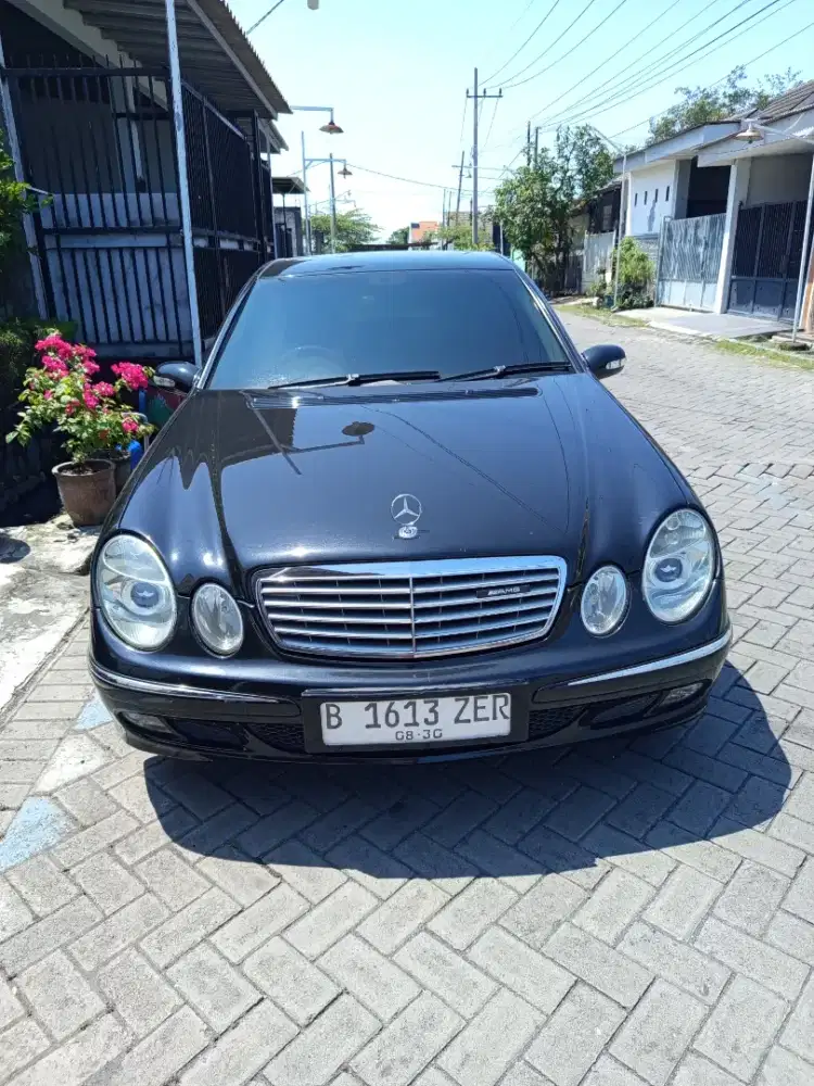 Mercedes Benz W211 E240 Elegance