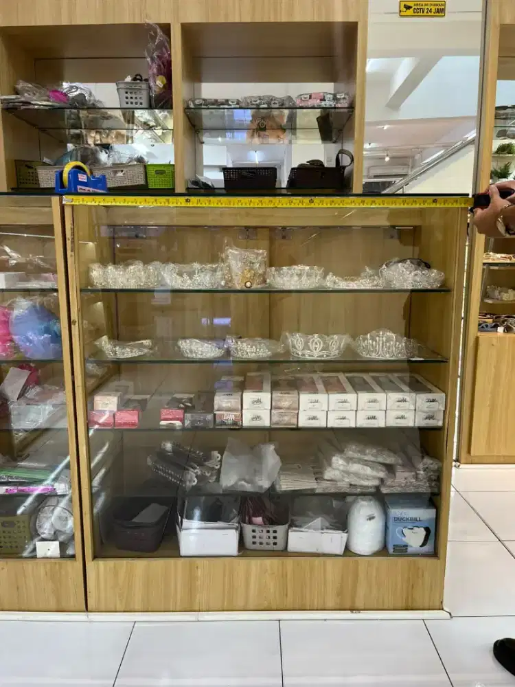 Jual showcase coklat murah