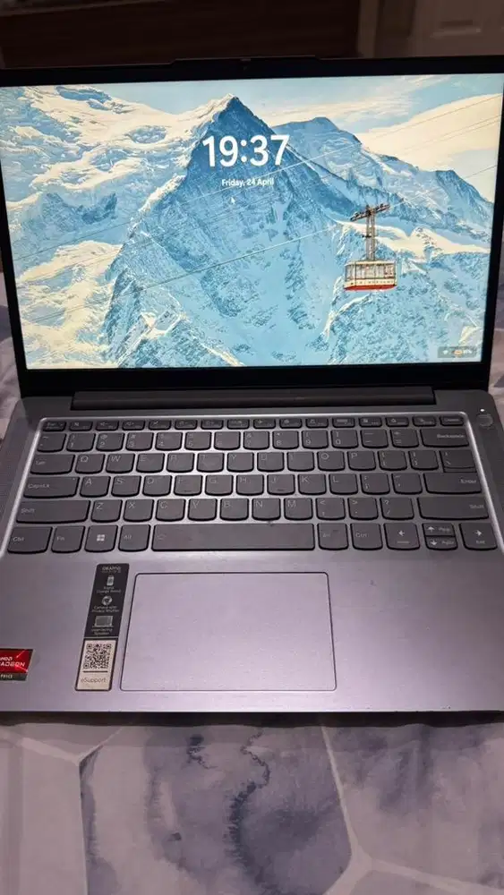 DIJUAL Laptop Lenovo IdeaPad Slim 3 Ryzen 5  8GB/512 GB