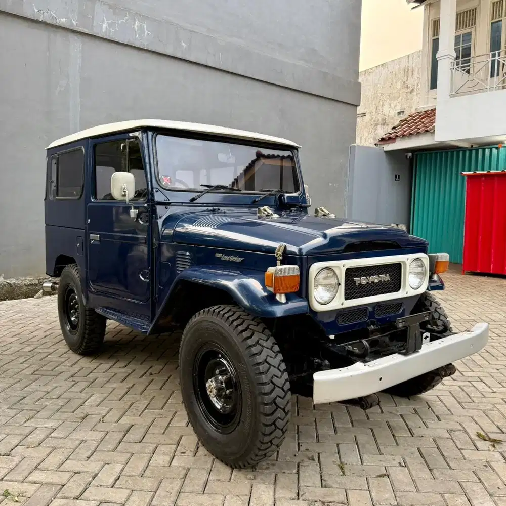 TOYOTA HARDTOP FJ40 1980