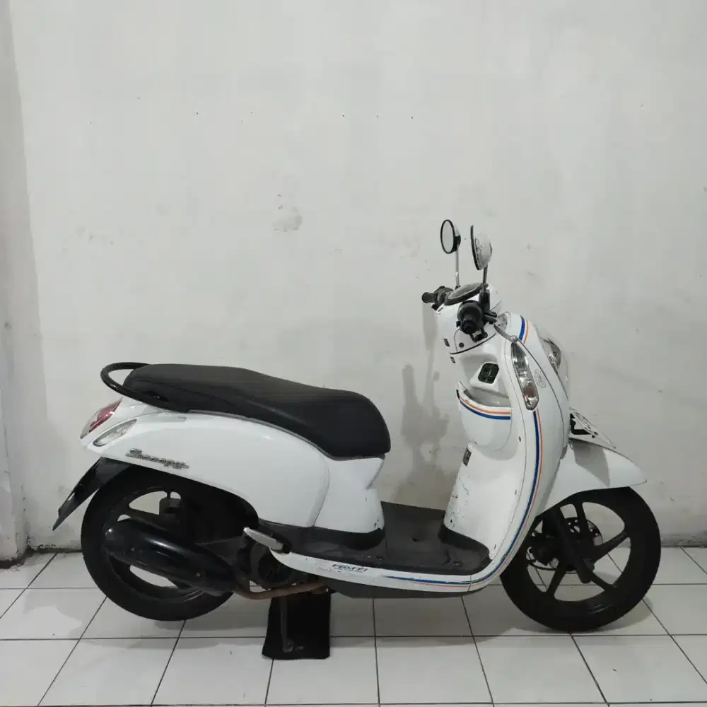 Honda Scoopy ESp 2016 Orisinil lengkap Bagus