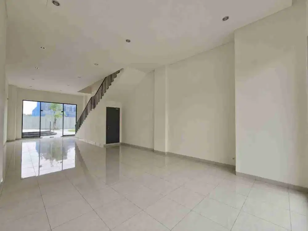 Dijual Ruko Ekslusive Genova-Asya JAkarta Garden City ada lift cocok utk kantor ,bank,klinik,apotik restaurant hadap boulevard utama 40 m