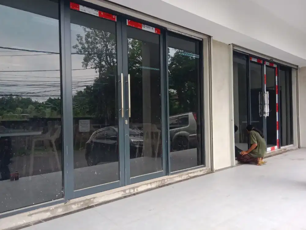 Jasa pasang sticker kaca film