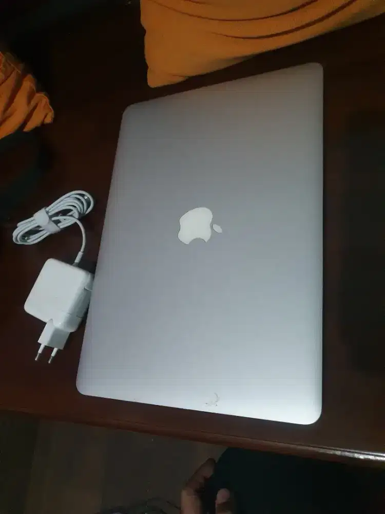 MacBook air a1466 2013 (barang gadai), matot baterai drop lock pasword