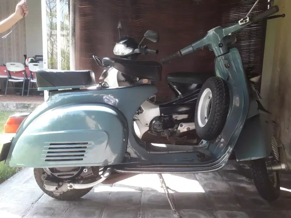 Dijual Vespa Super 77