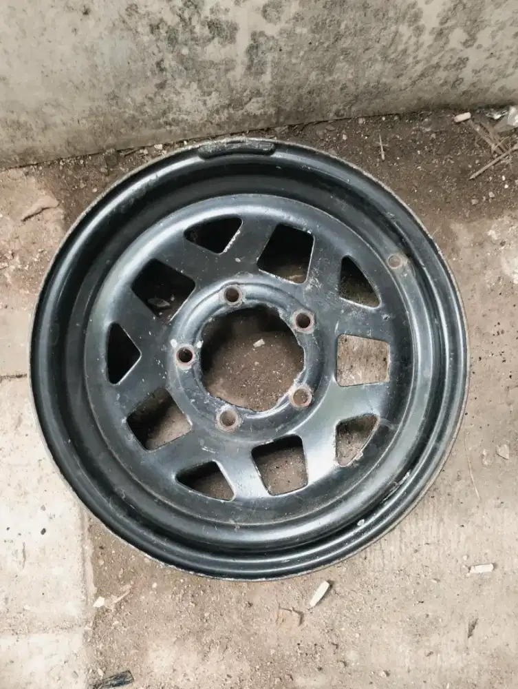 Velg kaleng Daihatsu Taft