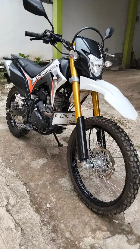 Honda crf 150 tahun 2025