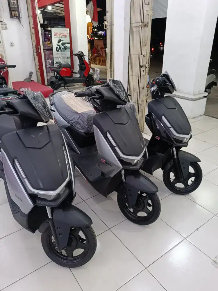 Uwinfly D66B Hitam,silver,biru,hijau,merah