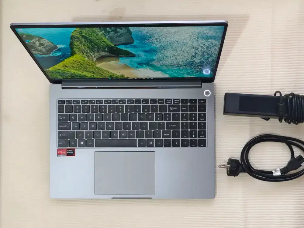 LAPTOP GAMING RYZEN 7 8845HS RAM 32GB DDR5 SSD 1TB ABEX SAPPHIRE RZ16C