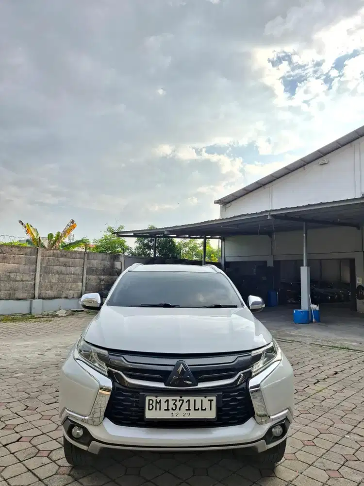 Pajero exceed 2018 matic. Km 98rb antik