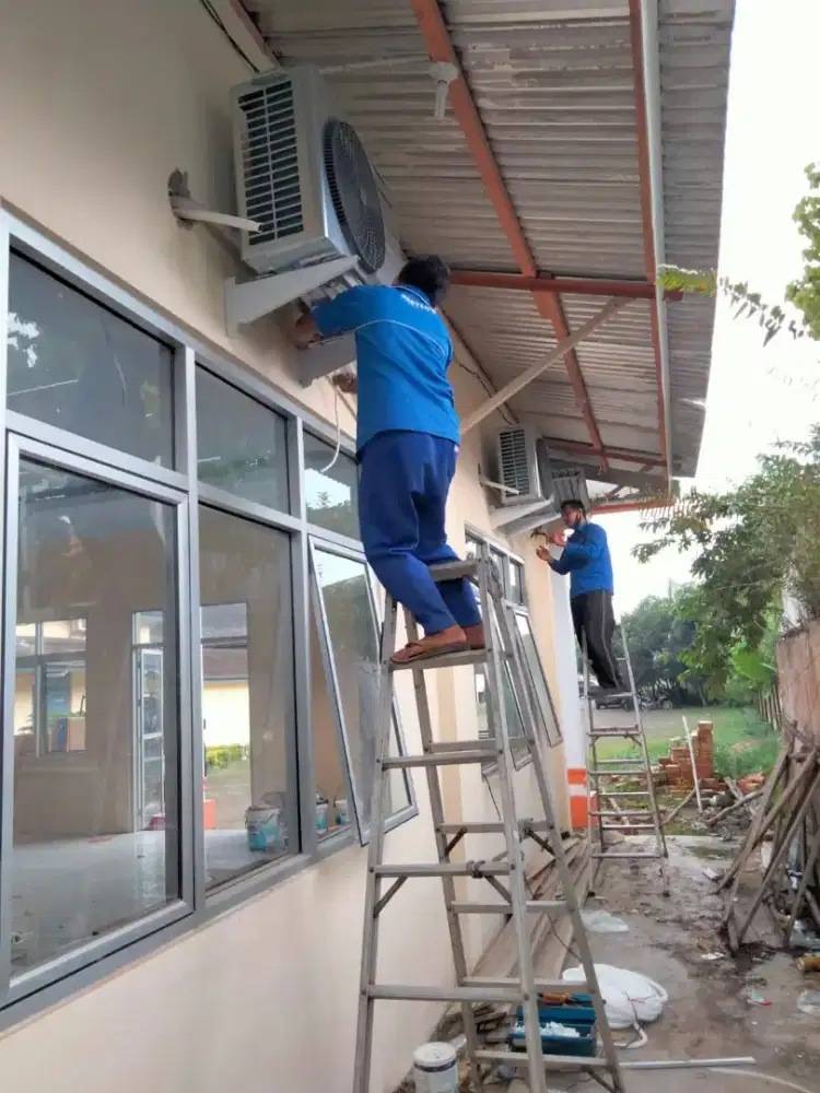 Service Ac,Kulkas,Pompa Air,Mesin Cuci dan Bongkar Pasang AC.