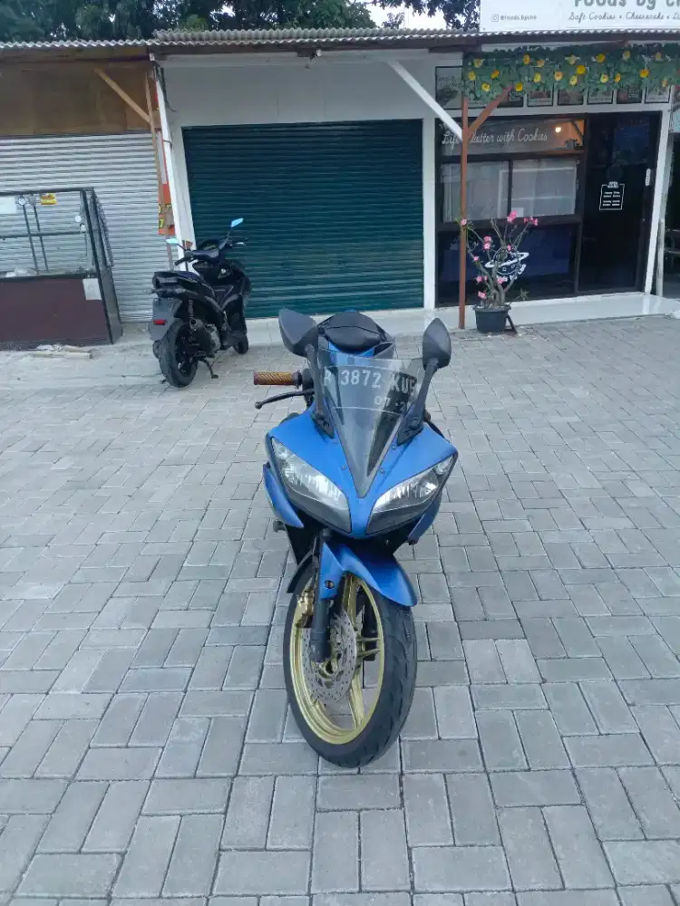 Dijual R15 V2 TAHUN 2015