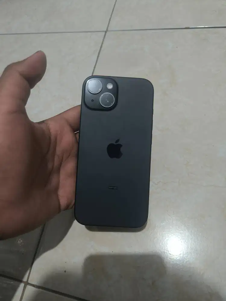 iPhone 15 Black pemakaian baru 1 bulan