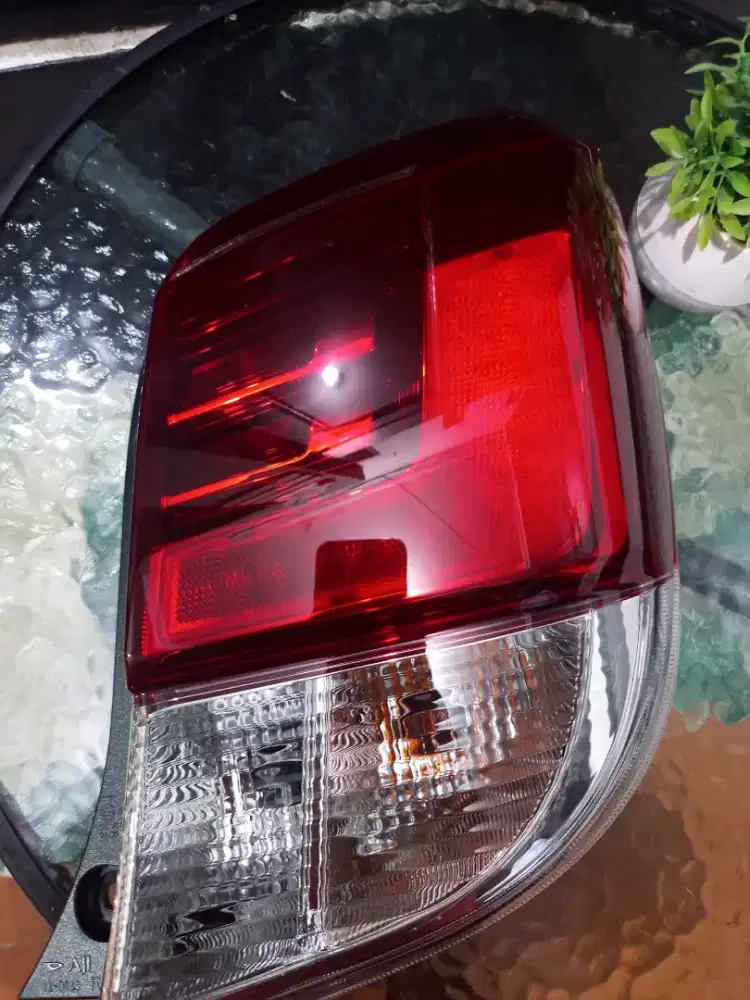 Jual lampu belakang agya.ayla full set.lampu dan soket2 y.