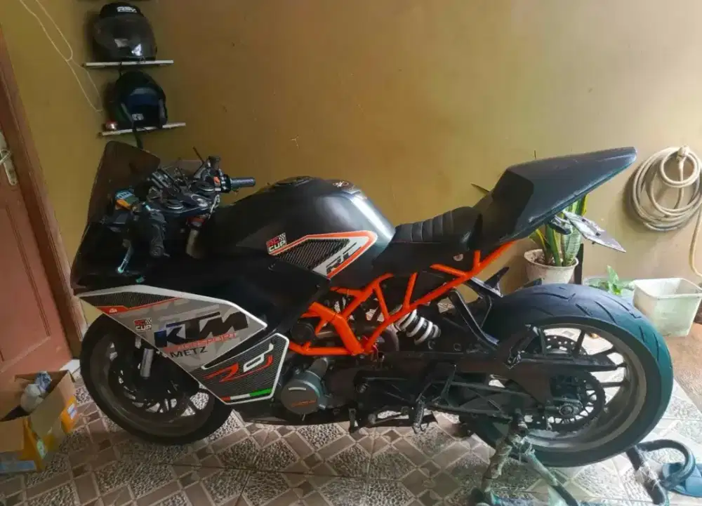 KTM RC 200 2017