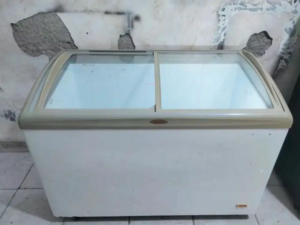 FREZER KACA 350LITER ( AUCMA )