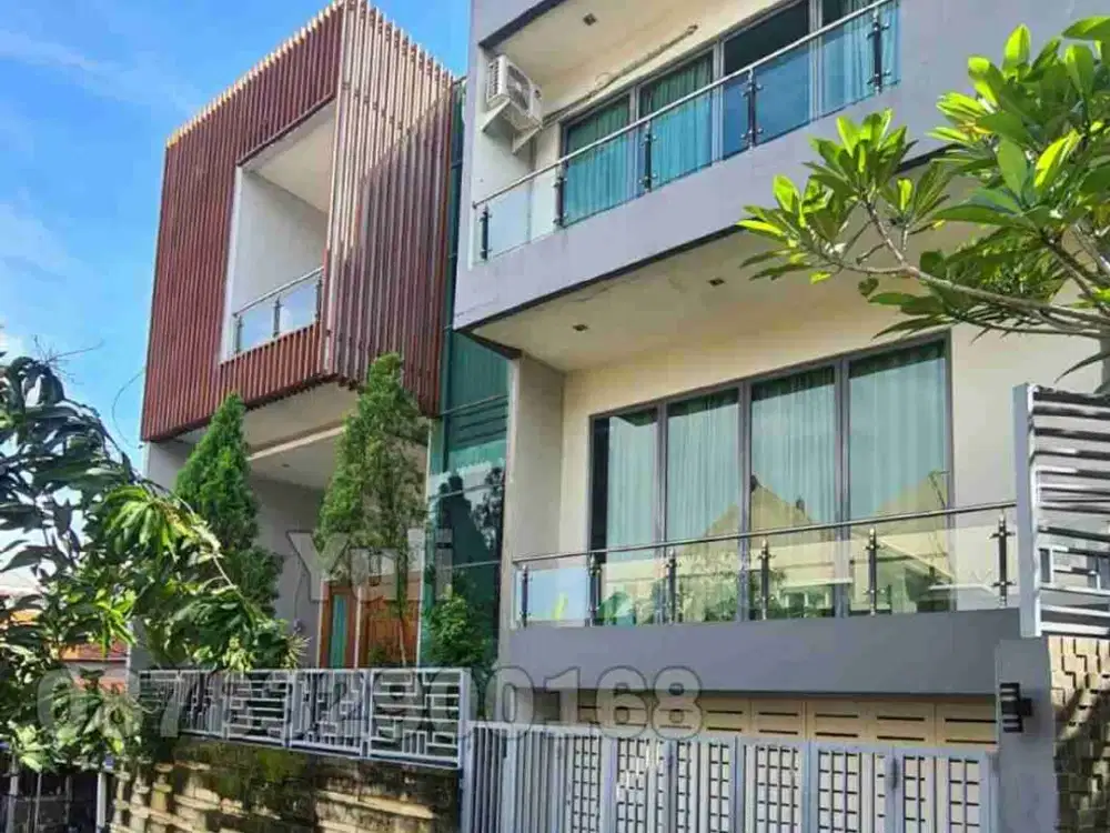 Dijual Cepat Rumah Mewah Tingkat 3,5 Lantai Full Furnished Daerah Gajah Mungkur, Semarang