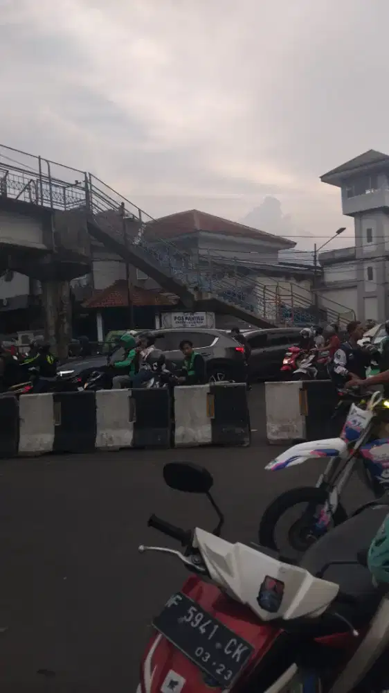 Dicari sopir untuk konstruksi