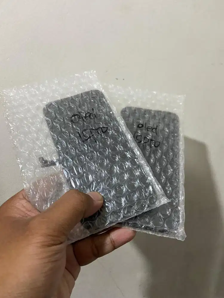 LCD touchscreen iphone 15 pro