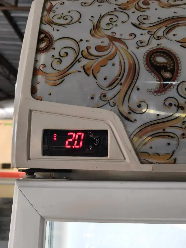 Sandenintercool 3 door showcase cooler