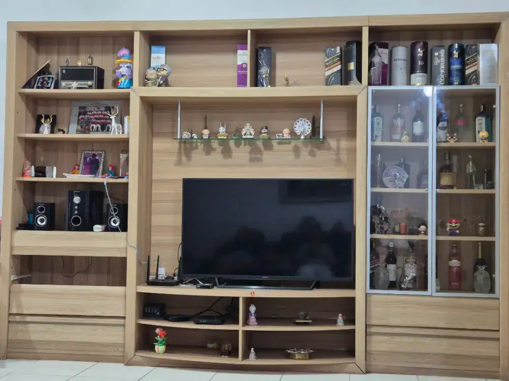 Lemari TV DISPLAY
