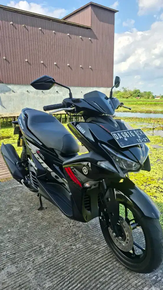 Jual yamaha aerox old tahun 2017 srt lngkp hidup