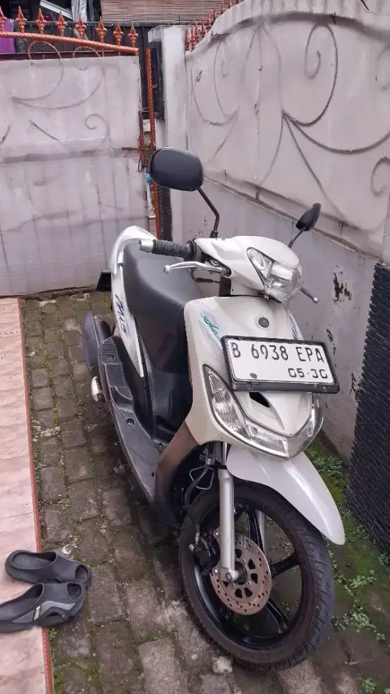 Yamaha mio smile 2009 putih