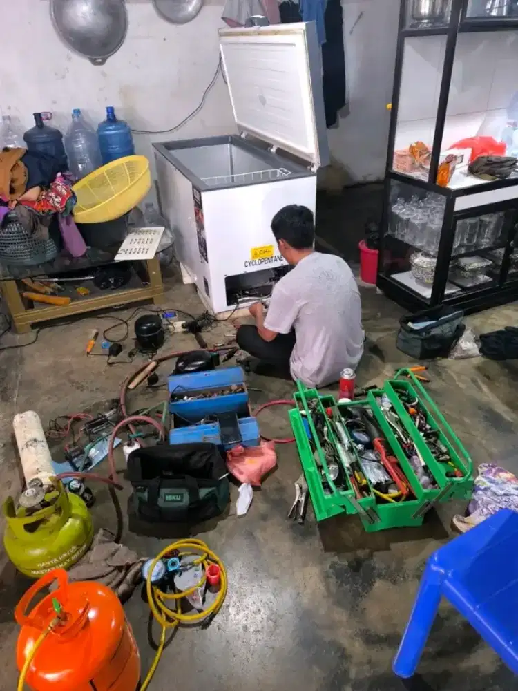 SERVICE KULKAS DAN FREZER