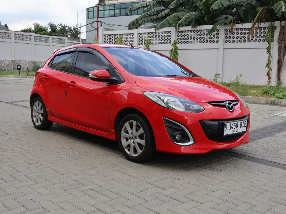 Mazda 2 v at 2013