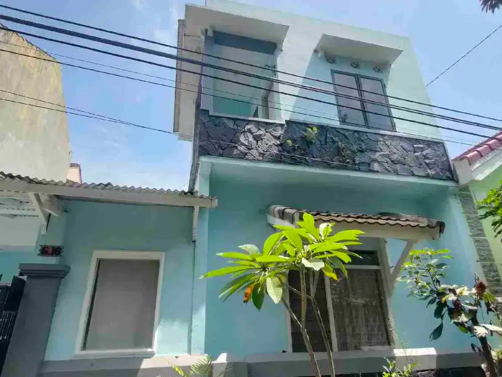 Rumah 2Lantai Bumi Sengkaling Kota Malang