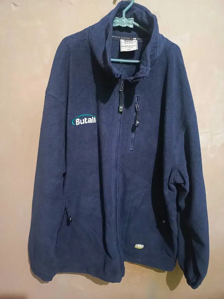 Jacket Bahan Sherpa Tag Butali Barang Import Mulus Sekali Full Tag