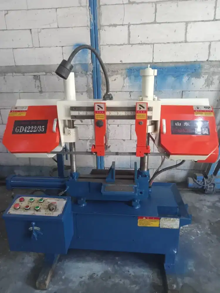 Mesin Bensaw/ Potong Besi