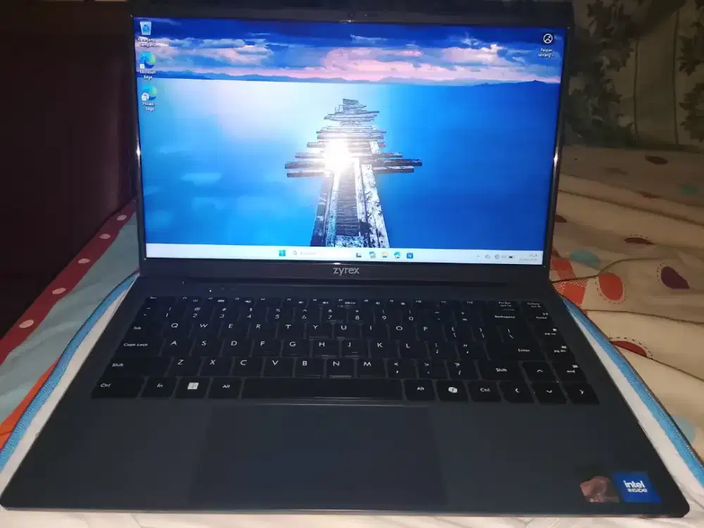 Dijual Notebook L-book Zyrex