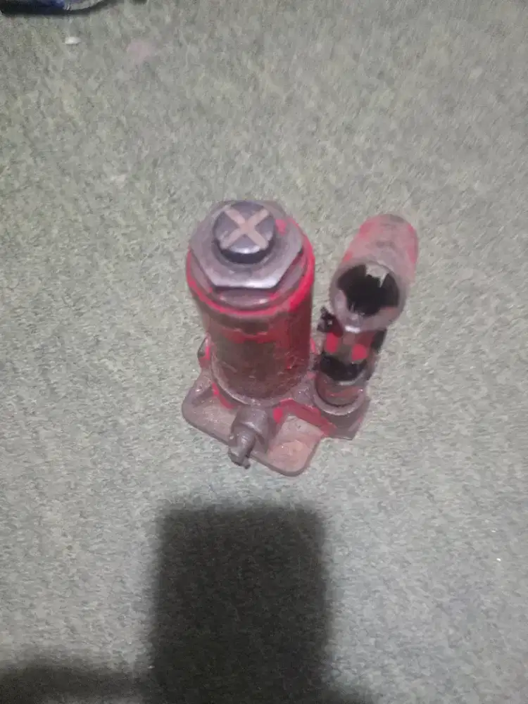 Dongkrak mobil 3 ton