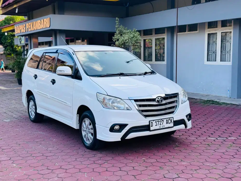 Toyota Kijang Innova 2014 Bensin