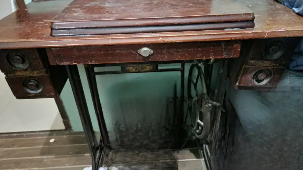 DIJUAL MESIN JAHIT BUTTERFLY