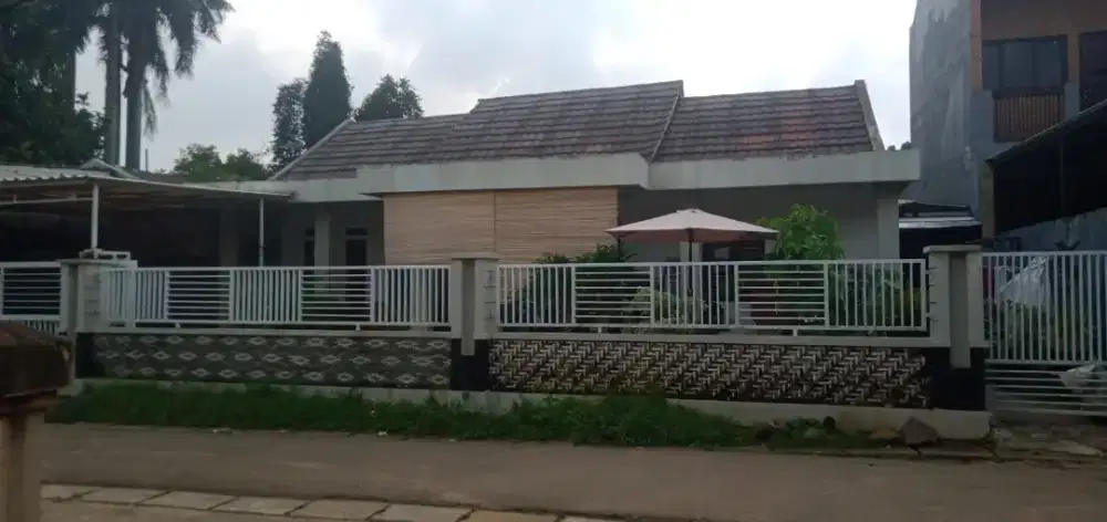 Dijual 2 rumah,bisa ambil 1 rumah