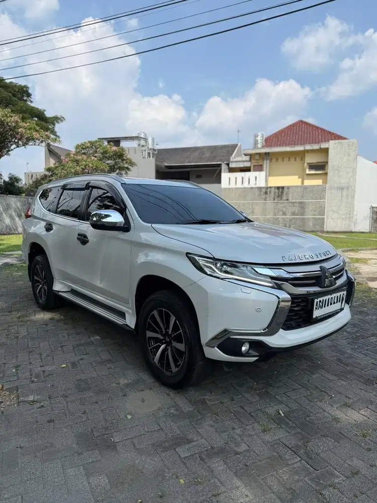 Mitsubishi Pajero Sport Dakar