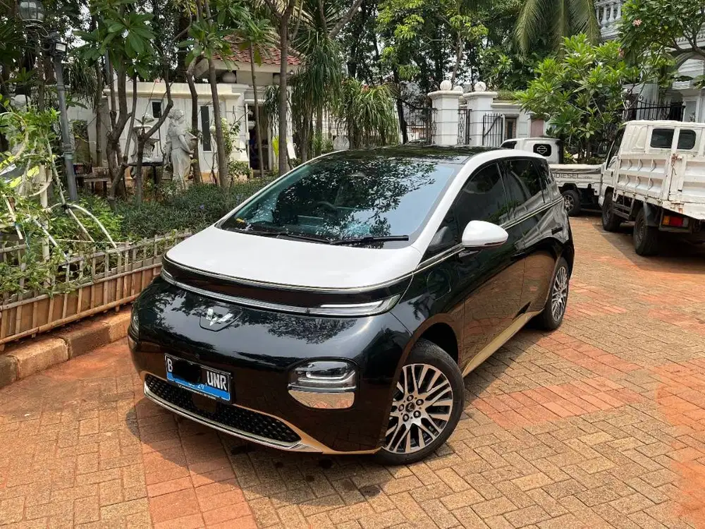 DIJUAL WULING CLOUD EV 2024 TWO TONE
