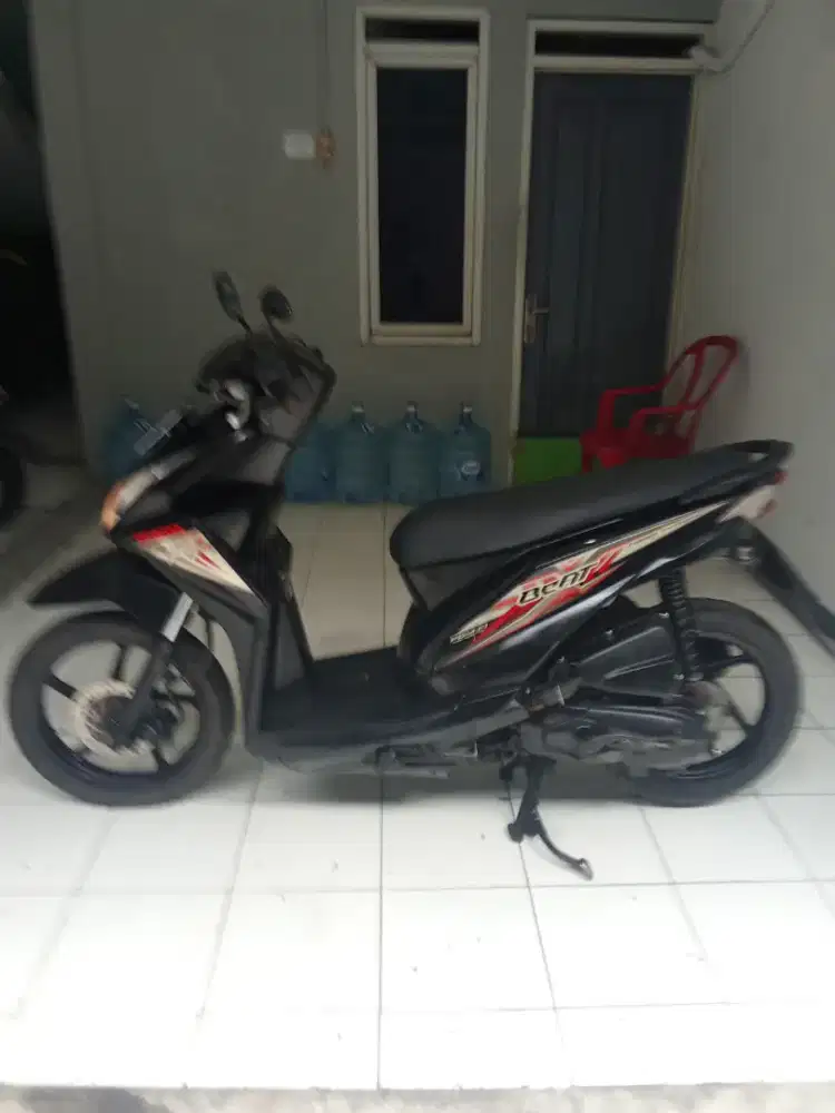 Di jual beat fi th 2015 stater alus BPKB, STNK balik nya doang mati 23