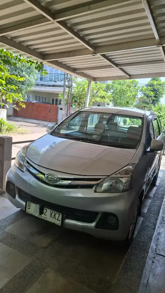 Xenia Daihatsu R Deluxe 2012 manual 1.300